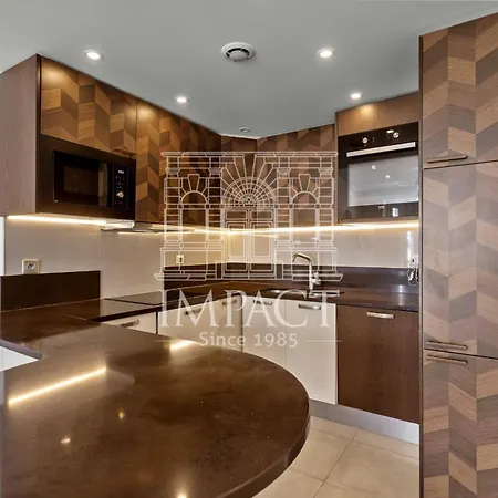 Ref 2019 - For Rent Center