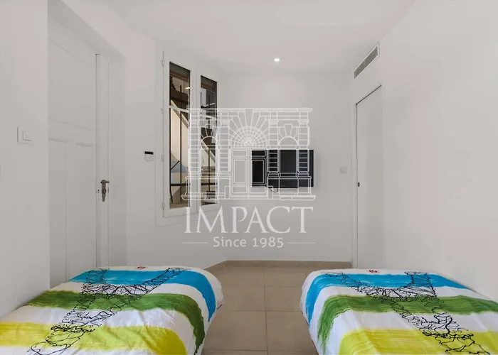 Ref 2019 - For Rent Center Cannes