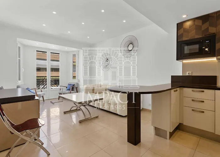 Ref 2019 - For Rent Center * Cannes