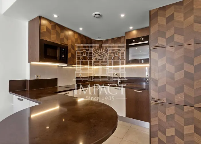 Ref 2019 - For Rent Center